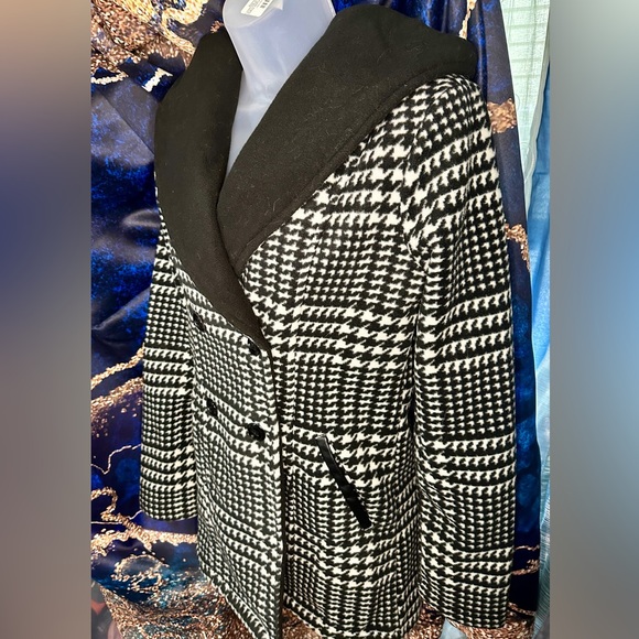 IZ Byer Plaid Pea Coat Jacket w/ Oversized Hood. Size X-Small - Picture 6 of 15